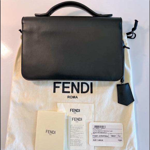 Authentic Fendi hand clutch - Picture 2 of 3